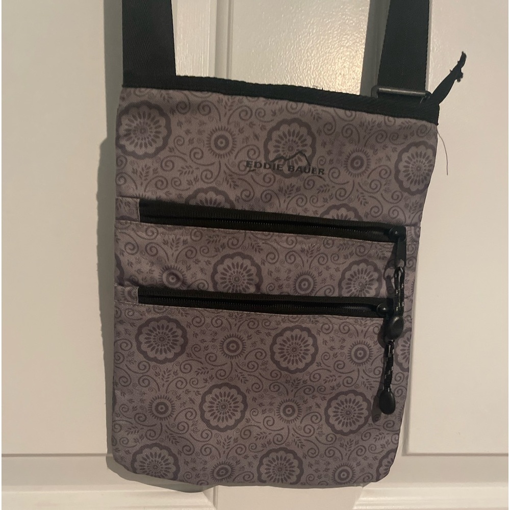 Crossbody purse